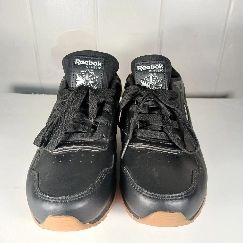 Reebok Classic Leather Sneaker Women 7 Black Gum Sole CM9941 Low Top Trainers